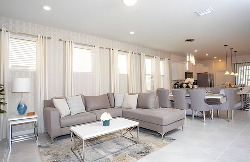 Loughman Villa | BR Villa w/Pool, Star Wars Game Room + Resort