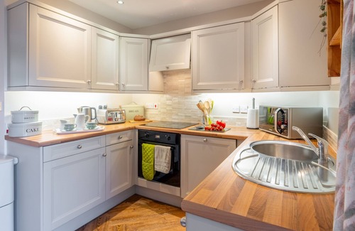 West Runton Cottage | Brackenhurst Cottage is a charming two bedroom annex, with its own fully enclosed garden and private