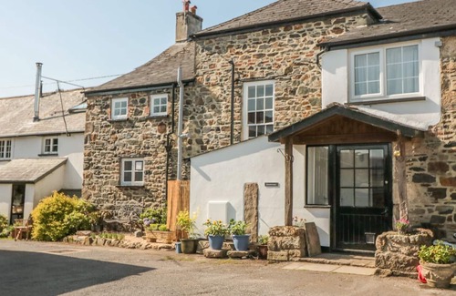 Sticklepath Cottage | BRACKENMOOR, pet friendly, luxury holiday cottage in Sticklepath