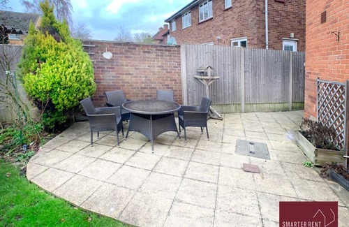 Bracknell House | Bracknell - Garden, Driveway, Pets Welcome