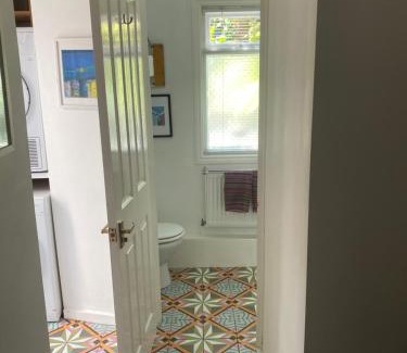 Folkestone Bed & Breakfast | Bradstone Garden Retreat With Own Entrance