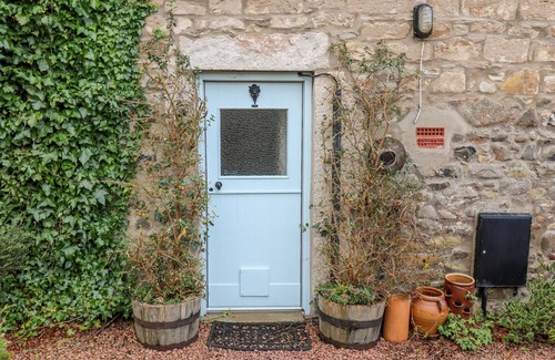 Coldstream House | BRAESIDE, pet friendly, with a garden in Coldstream