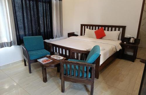 Pushkar Hotel | Brahma Heritage-Pool with Nature