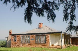 Nottingham Road Hotel | Brahman Hills - Gardens, Hotel & Cottages