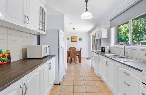 Capel Sound House | Braidwood Beachouse Getaway by Ready Set Stay-Close to the Beach & Table Tennis