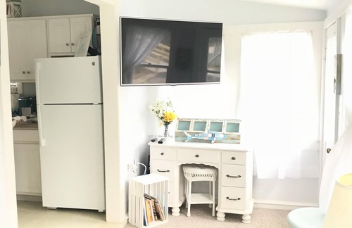 Cape May Point Cottage | Brainard Beach Cottage Adorable beachfront cozy cottage!
