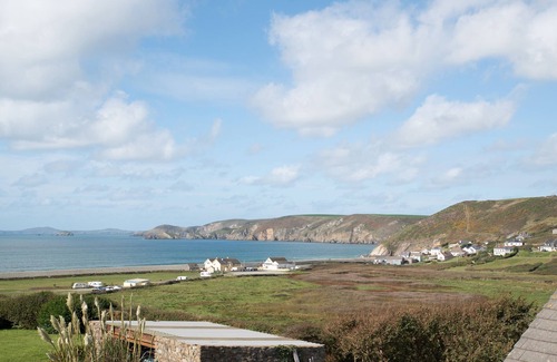 Roch Cottage | BRAMBLE COTTAGE, family friendly, with a garden in Newgale