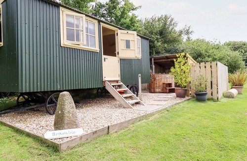 Burlawn Cottage | BRAMBLE, romantic, character holiday cottage in Wadebridge