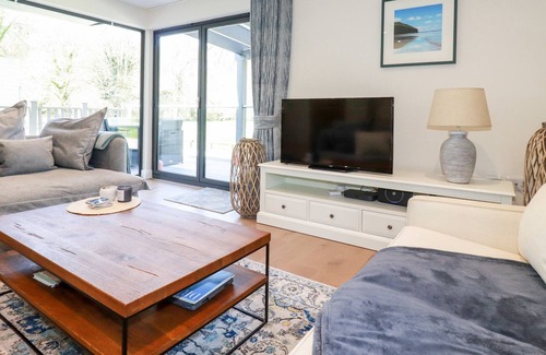 Bodmin House | BRAMBLES, pet friendly, country holiday cottage in Bodmin