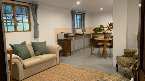 Fort Nottingham House | Bramleigh Farm