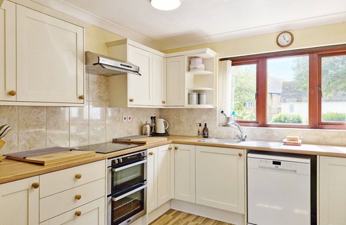 Singleton Cottage | Bramley Cottage - sleeps 6 guests in 3 bedrooms