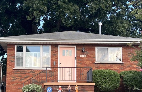 St. Louis House | *Brand New* 10 minutes to downtown. Sleeps 7.