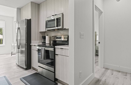 Gulfport Condo | Brand New 2 Bedroom Condo-Luxurious Waterfront Pool-Sleeps 4