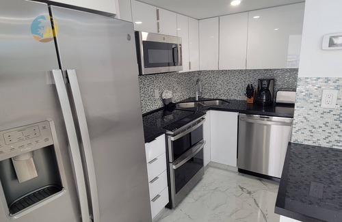 Miami Beach Apartment | Brand New 2023 Modern 3 Bedroom on the Beach - 11AE