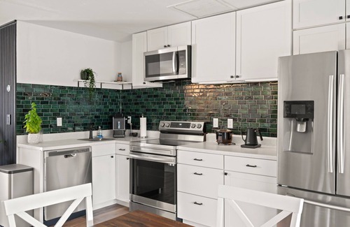 Bonita Springs Apartment | Brand New 2Bed in Bonita's Heart w/Superb Patio and Garden