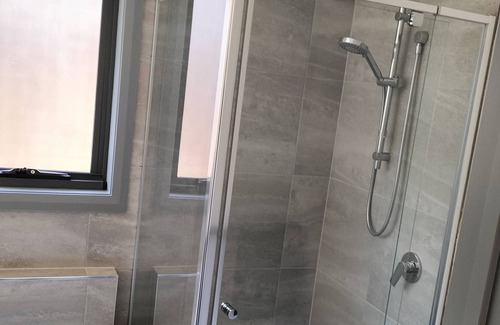 Norlane House | Brand new 2br unit in Geelong. Family friendly. Close to all Geelong offers!