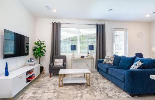Davenport House | Brand New 3 BDR Resort Home Packed with Amenities