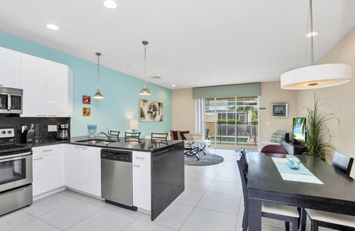 Clear Creek House | Brand New 3 bed Modern Town Home On a Luxury Development Close to Disney