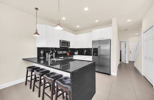 Clear Creek House | Brand New 3 bed Modern Town Home On a Luxury Development Close to Disney