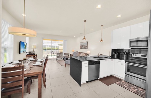 Clear Creek House | Brand New 3 bed Modern Town Home On a Luxury Development Close to Disney