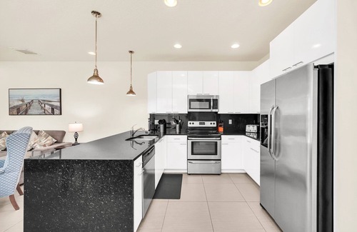 Clear Creek House | Brand New 3 bed Modern Town Home On a Luxury Development Close to Disney