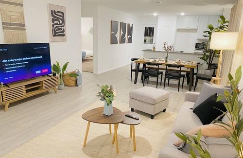 New Braunfels House | Brand new 3-bedroom house in delightful New Braunfels with AC, WiFi