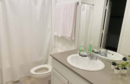 New Braunfels House | Brand new 3-bedroom house in delightful New Braunfels with AC, WiFi