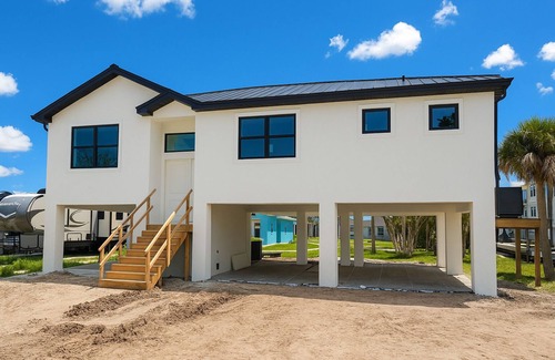 Bonita Springs House | Brand New 3 BR, Canal Front, Gulf Access, Bring your Boat, Sleeps 6,Wi-Fi