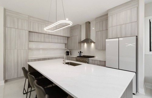 Home Park House | Brand-New 3Story Home with Rooftop in Midtown