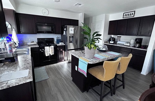 Yuma House | Brand new 4 BD + 2 BATH fully furnished House near Foothills!