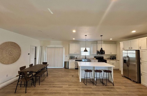 Parker Strip House | Brand New! 4-bedroom Home with 70’ driveway!