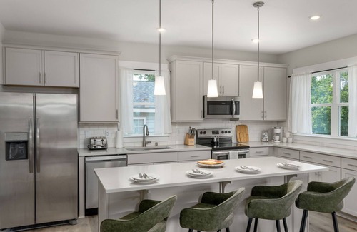 Downtown House | Brand New 4bd - Modern - Prime Location - Spacious