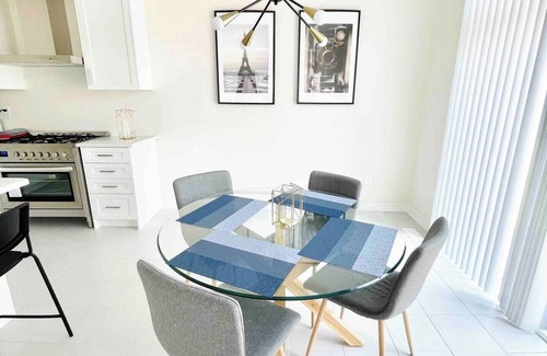 Thorold House | Brand New 5 Bedroom Home in West Niagara