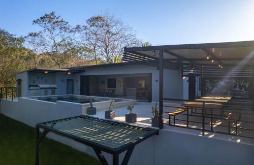 Potrero House | Brand-New 6BD Giant with Private Pool by SPCR
