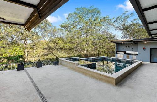 Potrero House | Brand-New 6BD Giant with Private Pool by SPCR