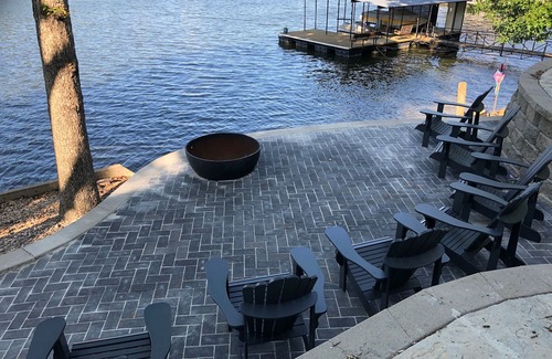 Gravois Mills House | Brand New 7 Bedroom Lake House With Dock