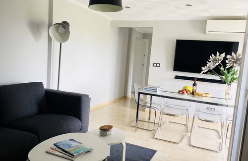 El Besos i el Maresme Apartment | BRAND NEW, 8 MIN WALK TO THE BEACH & FREE PARKING!