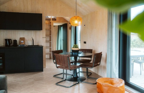 Ouddorp Ski Chalet | Brand new accommodation: made from the right stuff!