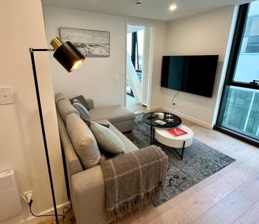 Te Aro Apartment | Brand New Apartment CBD High Rise With Ocean View on the Doorstep of Courtenay Place