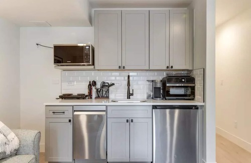Sloan Lake House | Brand new apartment on the park, next to stadium, with quick access to downtown