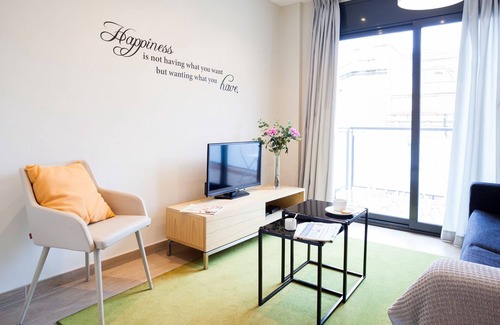 Hostafrancs Apartment | Brand new apartment with two bedrooms and a balcony