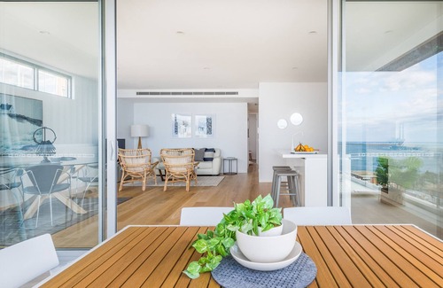 Coogee Apartment | Brand new apartment with stunning views in Coogee Beach