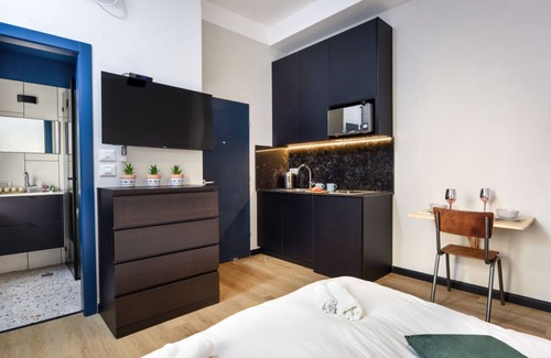 Florentin Apartment | Brand New Bauhaus Living with Balcony and a Roof Top 25