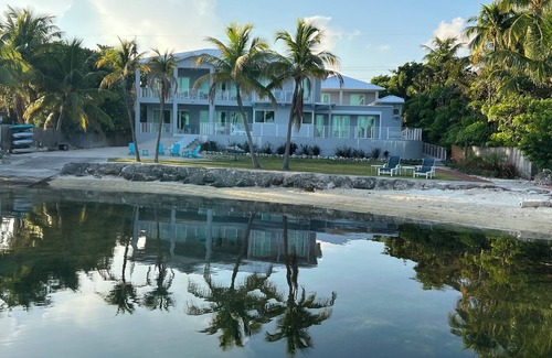 Islamorada House | BRAND NEW Bayfront Home - Pool/Sandy Beach - private and elegant - Islamorada