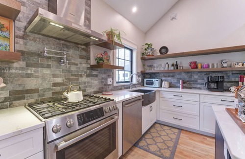 Biddeford Cottage | Brand new charming cottage next to the pristine sandy beaches of Biddeford Pooln