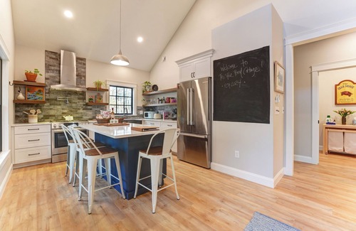 Biddeford Cottage | Brand new charming cottage next to the pristine sandy beaches of Biddeford Pooln