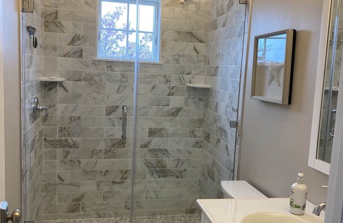 A-Zone House | Brand New/Classic Charm-Flexible Arrival/Depart