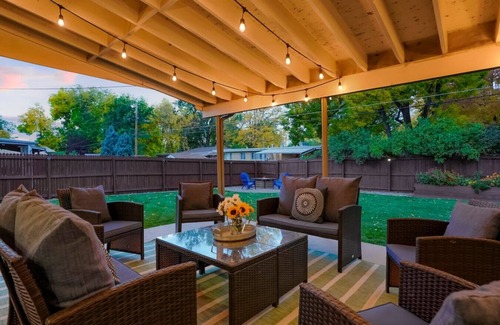 Alta Vista Area Apartment | BRAND NEW CO Classic-Fire Pit/2 Kings/Pet Friendly