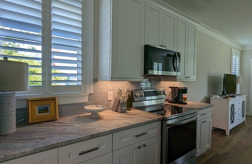 Bradenton House | Brand New Coastal Bungalow in Downtown Bradenton