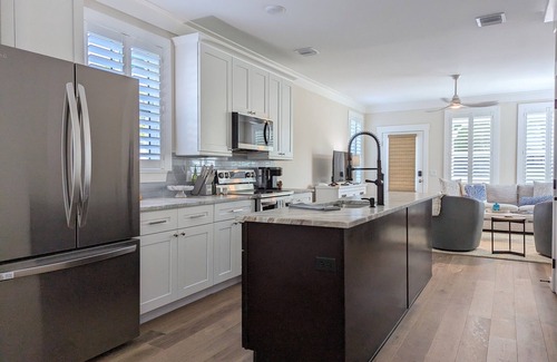 Bradenton House | Brand New Coastal Bungalow in Downtown Bradenton